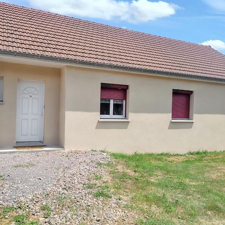 Maison Chaleureuse A Sully Avec Vue Sur La Montagne Esterno foto